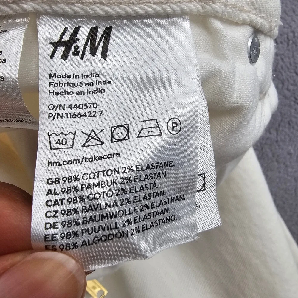 H&M Jeans Mens 32 White Denim Streetwear Grunge Distressed Regular‎ Fit Tapered